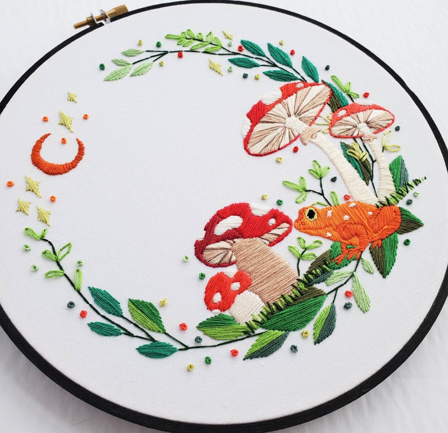 Mushroom & Frog Wreath - PDF Digital Download Embroidery Pattern & Guide
