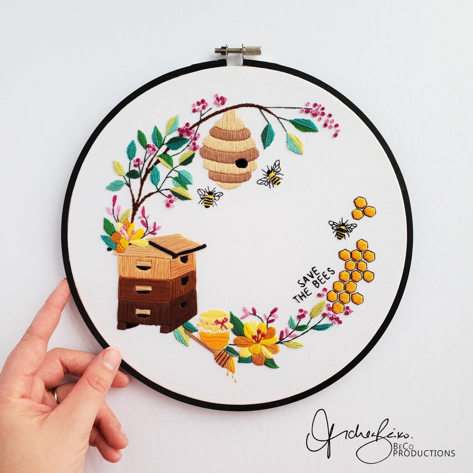 Beehive Floral Wreath - PDF Digital Download Embroidery Pattern & Guide